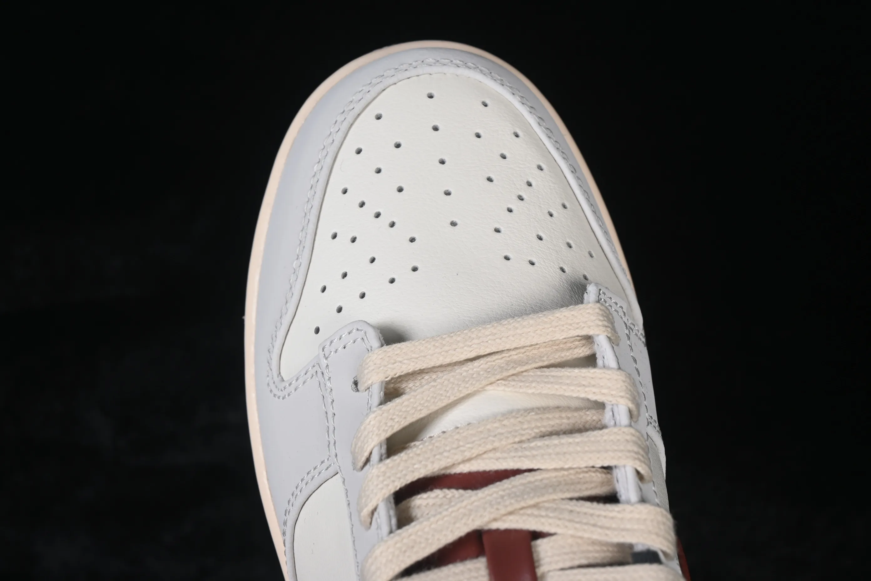All categories Nk SB Dunk Series Nk SB Dunk Low High-end customized low-top sneakers Nike SB Dunk Low Beige Red Low-top casual sneakers WB0620-118